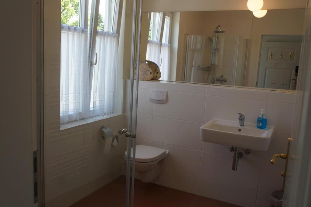 Haus Buddenbrock auf Rügen Wiek auf Rügen Habitación foto